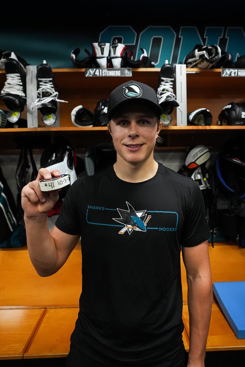 SanJoseSharks's tweet photo. 1st point. 😃 https://t.co/yD7PvDVcR7