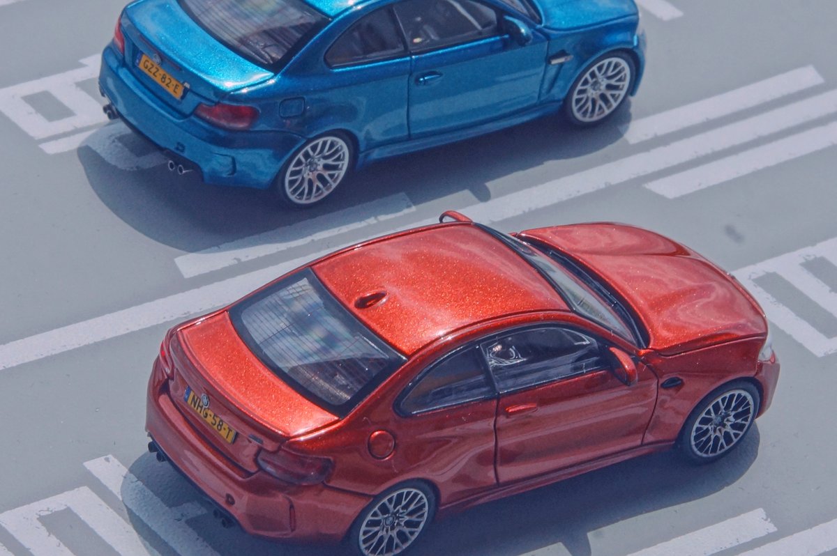 TL647's tweet photo. #mortal64 
#bmw 
#F87 
#M2 
#coupe 
#orange 
#E82 
#1M 
#blue https://t.co/cHLd5wLxf0