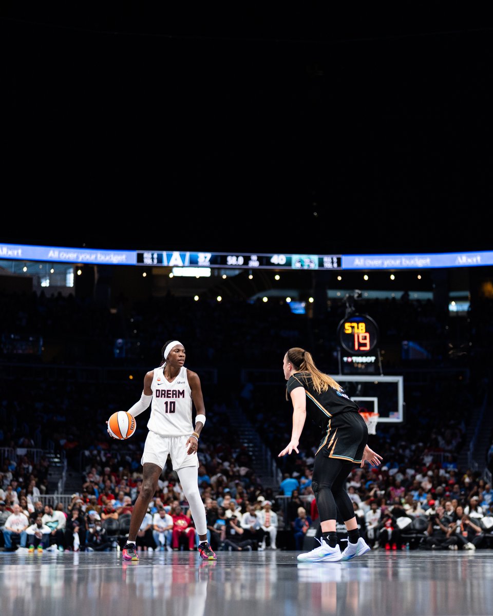 AtlantaDream's tweet photo. FINDING WAYS TO GET THE DUB! PUT 'EM IN THE CHAT, DREAMERS 🙌

#AllForAtlanta | @lendistry https://t.co/baRX7ko7G3