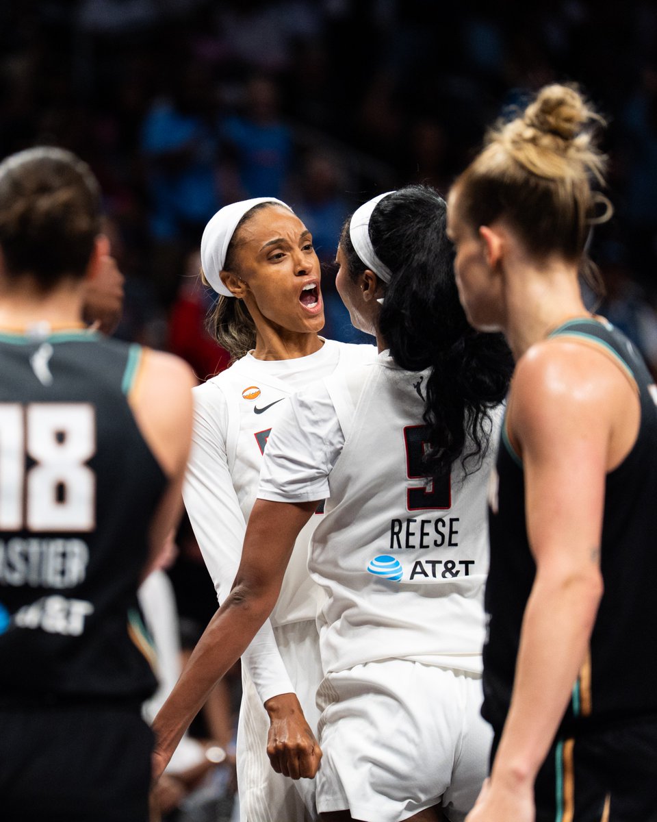 AtlantaDream's tweet photo. FINDING WAYS TO GET THE DUB! PUT 'EM IN THE CHAT, DREAMERS 🙌

#AllForAtlanta | @lendistry https://t.co/baRX7ko7G3