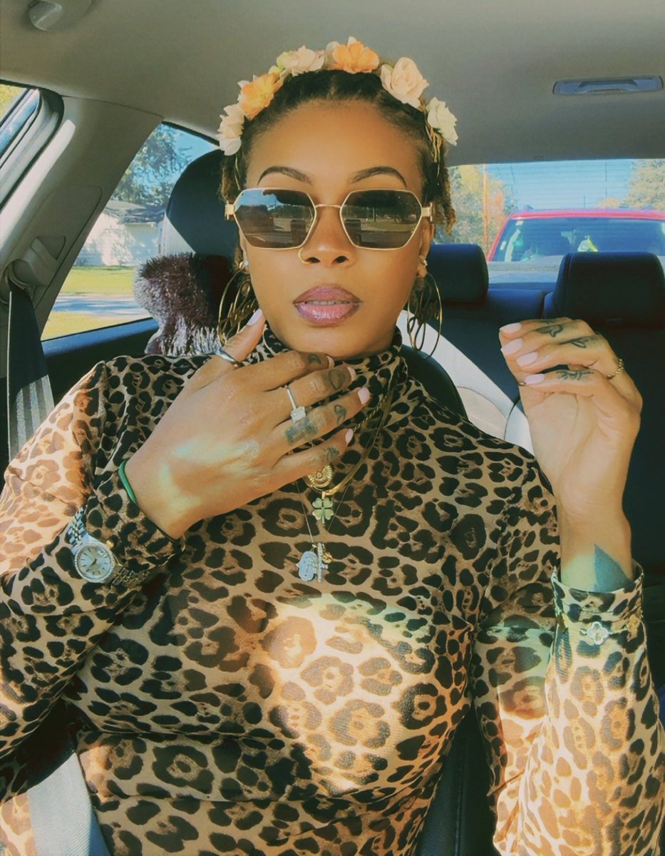 AlySiAAHH's tweet photo. #sundaze🌀 🌻 https://t.co/2neyBRqb75