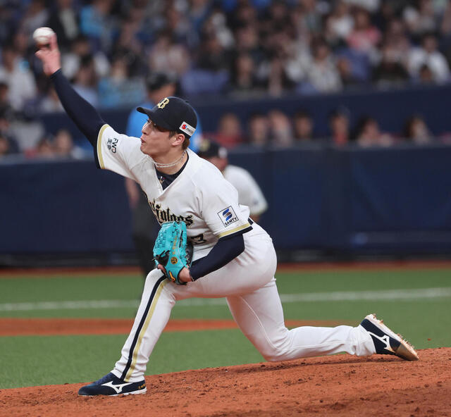 Dorapeinet's tweet photo. 【オリックス】吉田輝星が来季の先発復帰へ意欲、フェニックス・リーグで先発登板予定
https://t.co/fSnj7xd4aG

　オリックスの吉田輝星投手（25）が来季の先発転向に意欲を見せた。2軍全体練習の4日、大阪・舞洲のブルペンで70球を投じ調整。7日に始まる、みやざきフェニックス・リーグで先発登... https://t.co/kjdpvtdfZq
