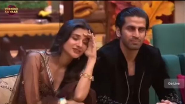 janvi2004f's tweet photo. Us, Kanika, us 😭 can totally relate to her reaction here. Makers unnecessarily hyping Cozi through guests is getting so cringe.. Meanwhile, the ones who are actually bringing TRPs Yung and Scout get absolutely no hype ..peak level biasedness 
#YungDSA #ScoutOP #BiggBoss20 https://t.co/qbREr0Ix1l