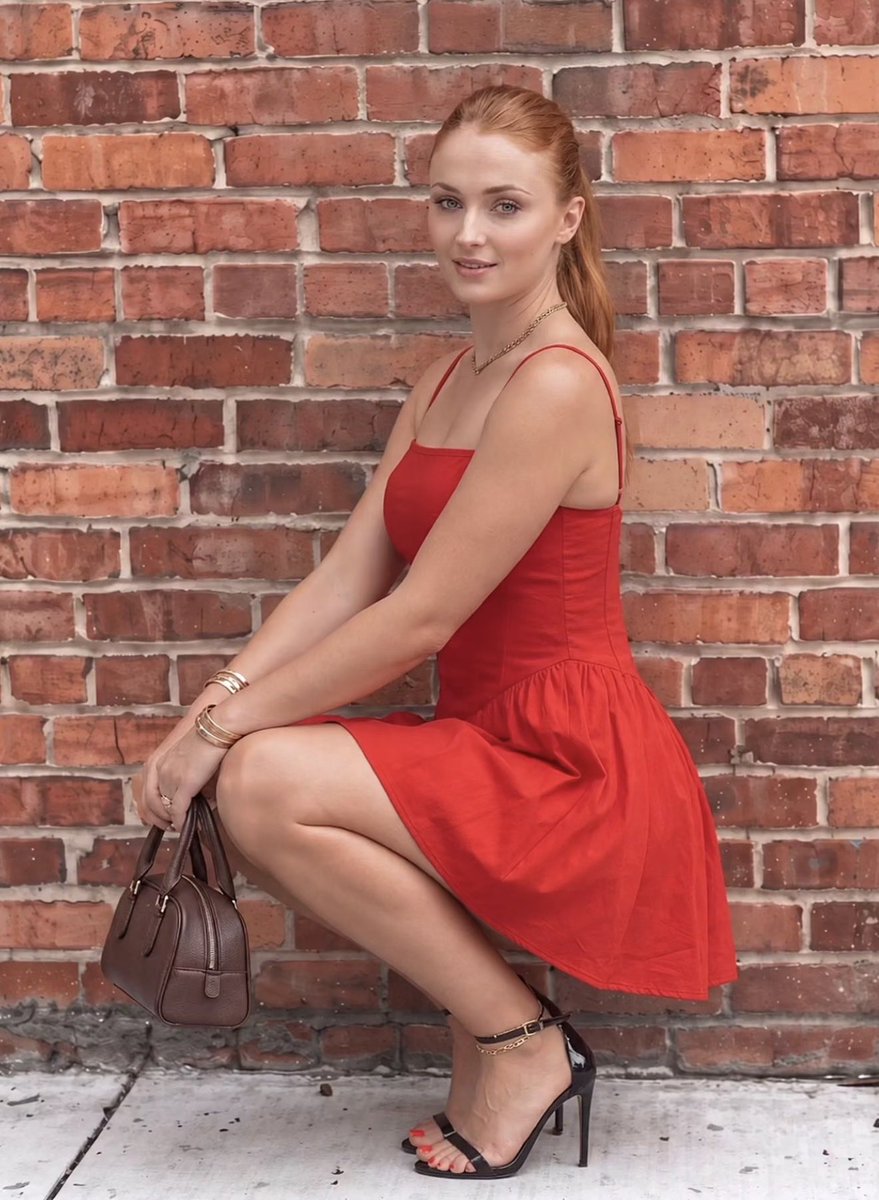 actressunfoldin's tweet photo. Sophie Turner defended one of Game Of Thrones most controversial scenes…and her reasoning sparked the debate all over again. https://t.co/OoCCIDdULm