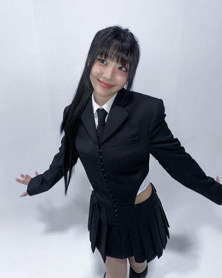 cuteanxiety's tweet photo. women🤤🤤in🤤🤤suits🤤🤤 https://t.co/0tjpmy3897