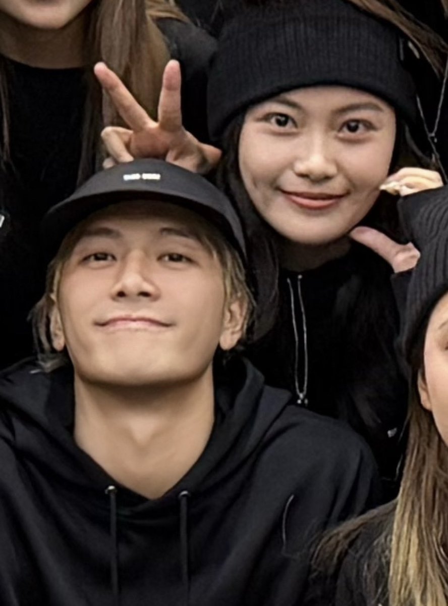 yuyuhou327's tweet photo. 爱你 感谢 王嘉尔
会记一辈子的幸福体验❤️

#JacksonWang 
#THANKYOUJACKSON https://t.co/sfWLSQeVQk