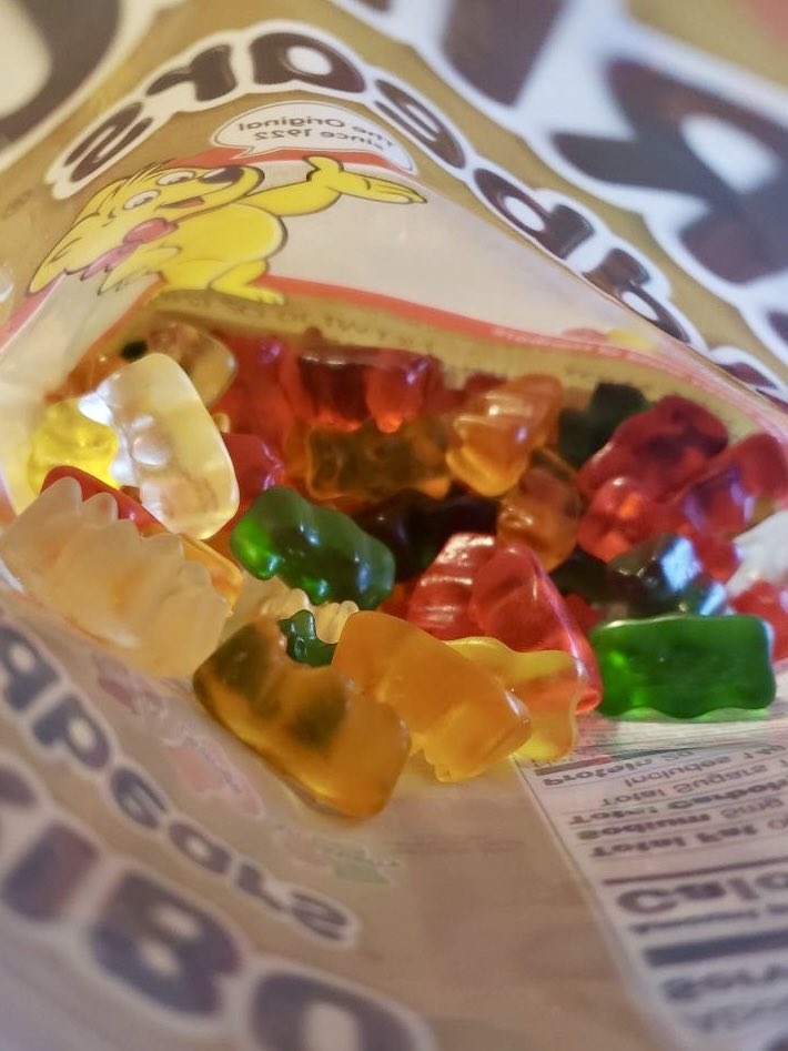 chaetastrophe's tweet photo. If there is one thing you will always find in my bag, it’s snack. Today I had a few packs of Haribo that I shared with everyone on set. A gummy day keeps the doctor away or whatever they said! https://t.co/jovkqH1cgi