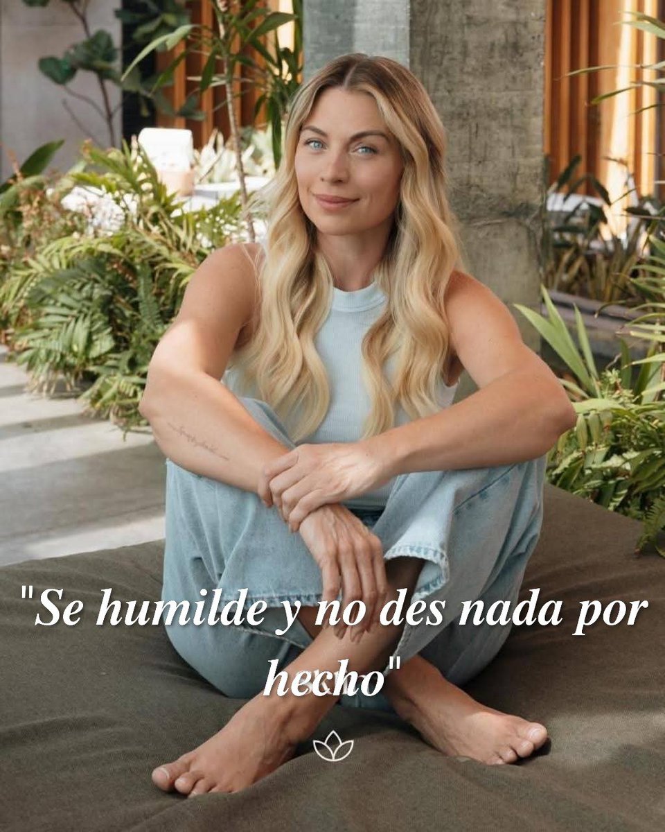 PortugalSalgado's tweet photo. TODOS ESTAMOS A TAN SOLO
UN ACCIDENTE, UN DIAGNÓSTICO
O UNA LLAMADA INESPERADA
DE TENER UNA VIDA COMPLETAMENTE DIFERENTE.
🤍
Pᴏʀ ᴇsᴏ, sᴇ́ ʜᴜᴍɪʟᴅᴇ
ʏ ɴᴏ ᴅᴇs ɴᴀᴅᴀ ᴘᴏʀ sᴇɴᴛᴀᴅᴏ. 

A ᴠᴇᴄᴇs ᴠɪᴠɪᴍᴏs ᴛᴀɴ ᴏᴄᴜᴘᴀᴅᴏs
ᴘᴇɴsᴀɴᴅᴏ ᴇɴ ʟᴏ ᴏ̨ᴜᴇ ɴᴏs https://t.co/mC5Wh5AYln