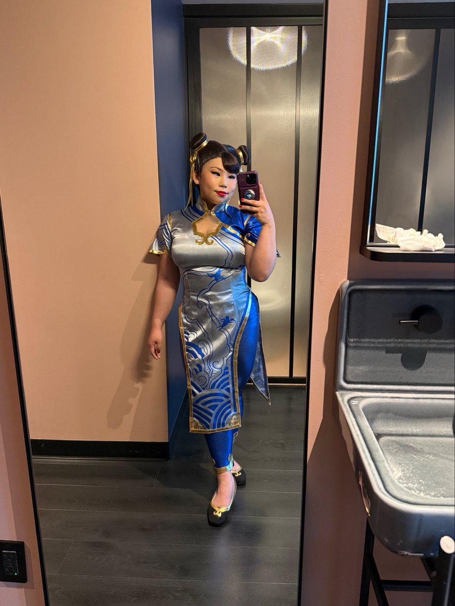 RhinosaurousRex's tweet photo. the dichotomy 👁️👄👁️

How are ya’ll getting ready for the @Street_Fighter #StreetFighterMovie 💙 https://t.co/ZBZGawP53p
