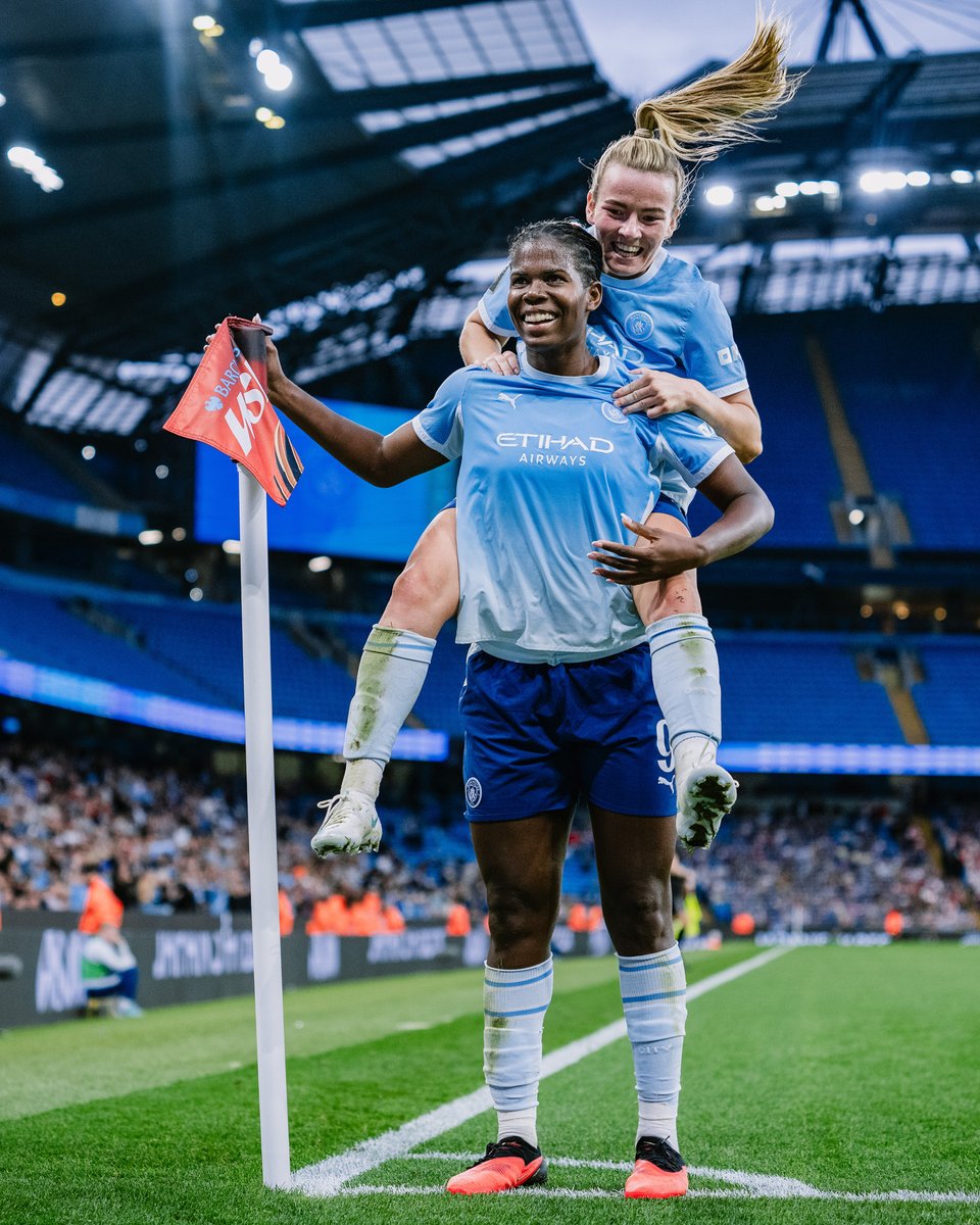 ManCityUS's tweet photo. Thanks for making our Sunday 🤗 https://t.co/ejGUOXjFv5