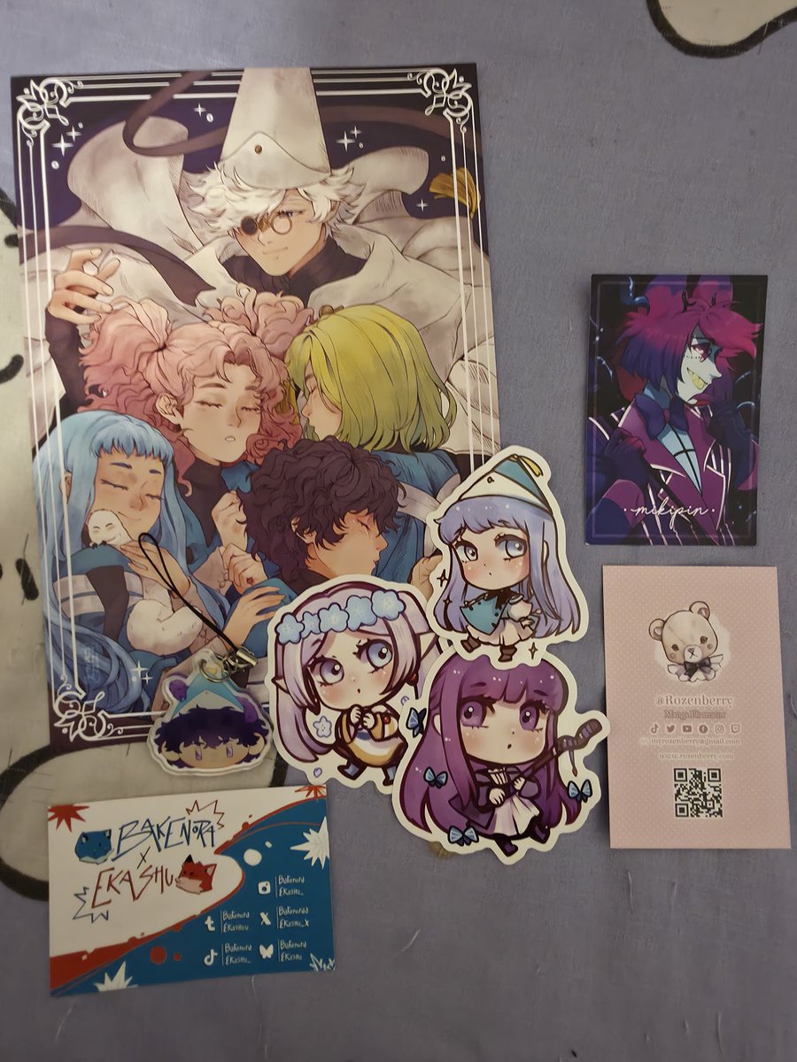 _howdiditend's tweet photo. haul a tema streghine e stregoni del romics ✨️ (penso di aver esaurito tutta la mia fortuna con le blind box pullando quel peluche di megumi) https://t.co/POTLa7A0ho