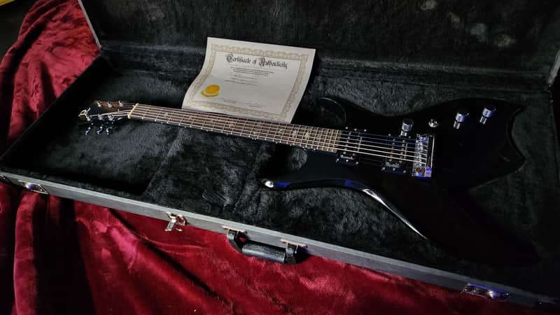 TheGuitarPit's tweet photo. 🎸 2012 B.C. Rich Custom Shop Bich Standard — Black — Signed COA &amp; Fitted Hard Case
💰 $2,500 · Excellent Condition
🔗 Link in bio
#guitar #guitarporn #reverb #bcrich #theguitarpit https://t.co/JkJpcnJM5i