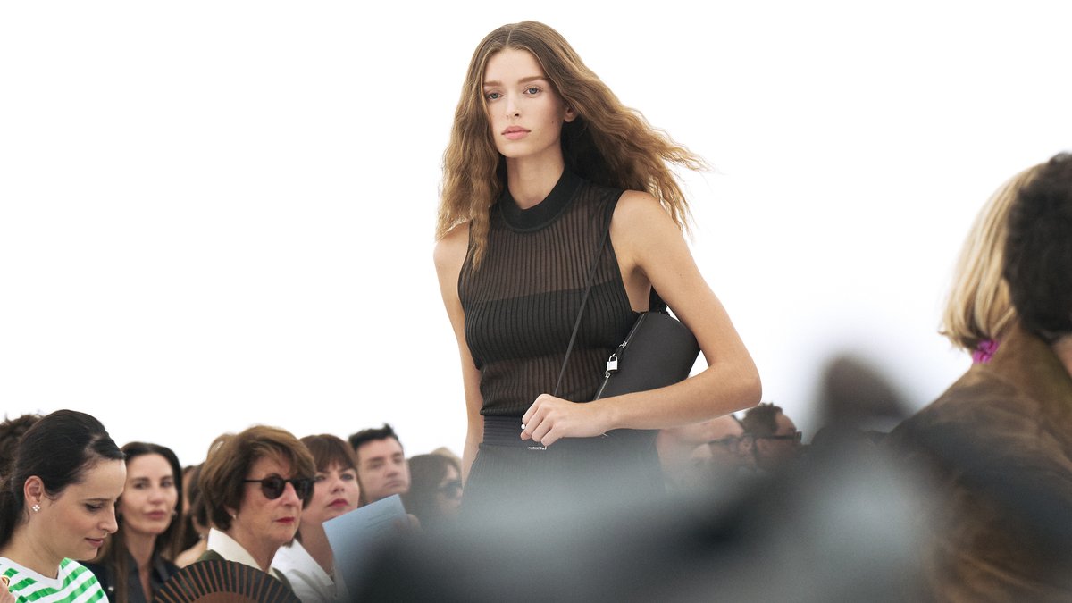 designscene's tweet photo. #Hermes Spring Summer 2027 collection - see more from #PFW: https://t.co/KyhuBTyb60 https://t.co/W01ZkRsiYg