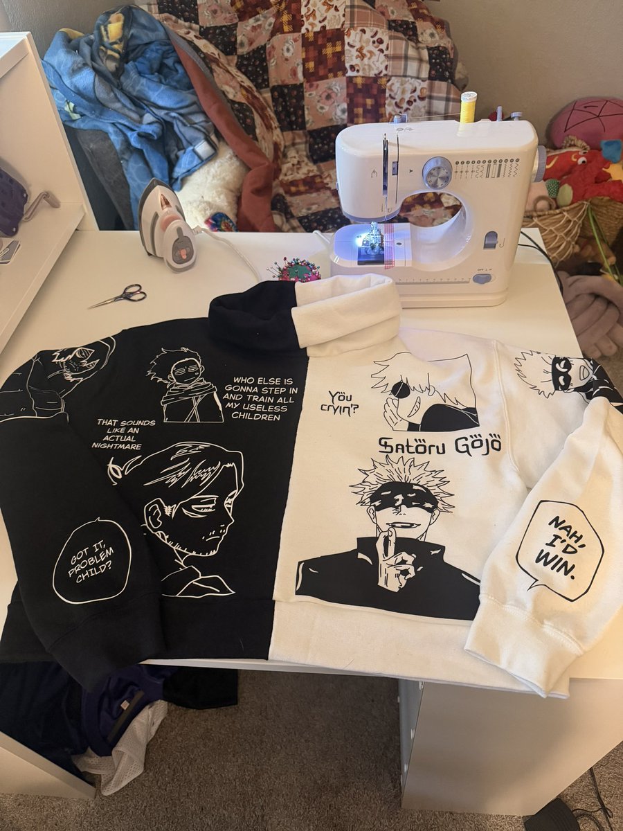 Sid_L3xia's tweet photo. I haven’t been streaming 🤷🏻‍♀️ because I accidentally really got into crafting 🤣 I have to figure out this cosplay and I’ll be back SOON but I did some neat stuff I think, I’m just bad at taking pictures 🤣 https://t.co/Lz4zUegDVY