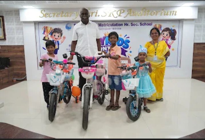 JayendraHss's tweet photo. The "JaykidsContest" was conducted on 3rd October 2026 at the school campus for children aged 3 to 10 years. Various competitions were organised to provide the young participants with an opportunity to showcase their creativity, talent and confidence. https://t.co/dQ5VTzCpex