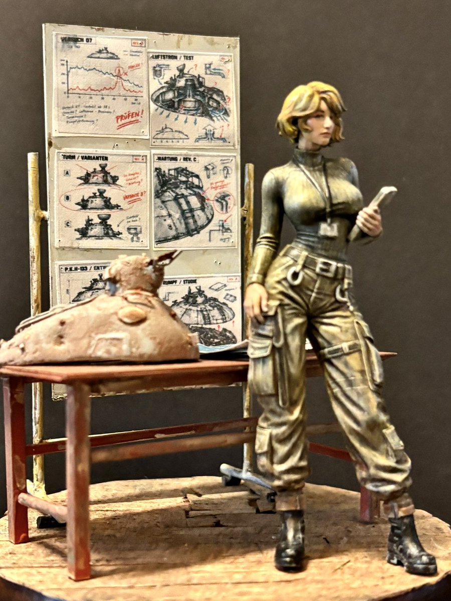 nightlunchms's tweet photo. DEVELOPING NUTROCKER
1/20  ①

polarbearlab
女性 現場監督官・整備士 1/20

#polarbearlab  #マシーネン
#maschinenkrieger https://t.co/BR0S5OjEfG