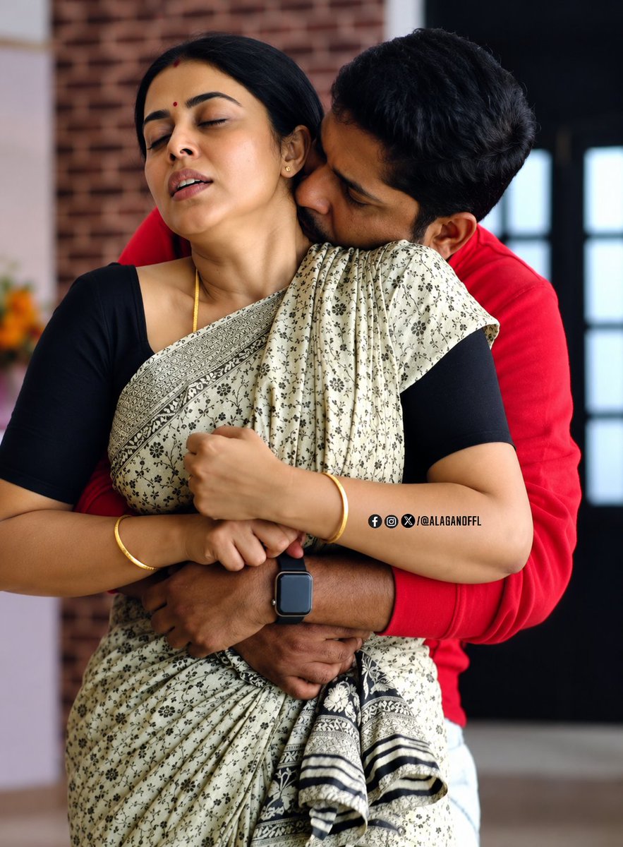 AlaganOffl's tweet photo. என் கழுத்தோரம் உன் உதடுகள் படும் நொடியில்,
உயிரே சிலிர்த்து அடங்குகிறது!
நீ தரும் இந்த சின்னஞ்சிறு தீண்டலில்,
என் கவலைகள் யாவும் கரைந்து போகிறது. https://t.co/MEZcelTKDA