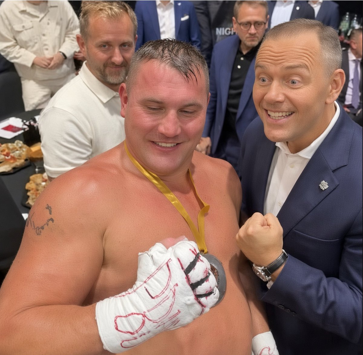 okiemtomkaw's tweet photo. Gali obciachu ciąg dalszy. https://t.co/IUu4EnHC9j