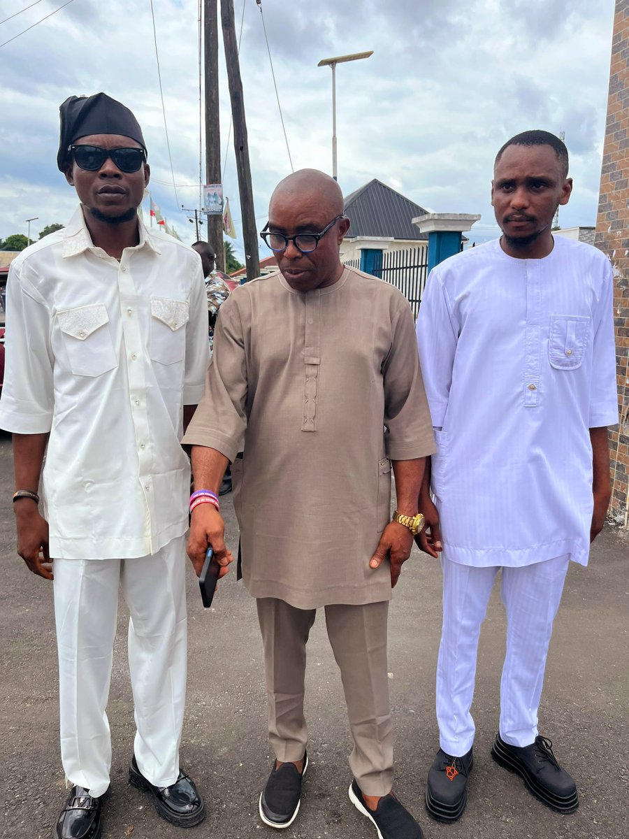 possible1001's tweet photo. Etche people will support and vote for all the Rainbow Coalition candidates in Rivers State.
#Wike
#ICanDo
#MayorCouncillor https://t.co/GUcj1aKCbz