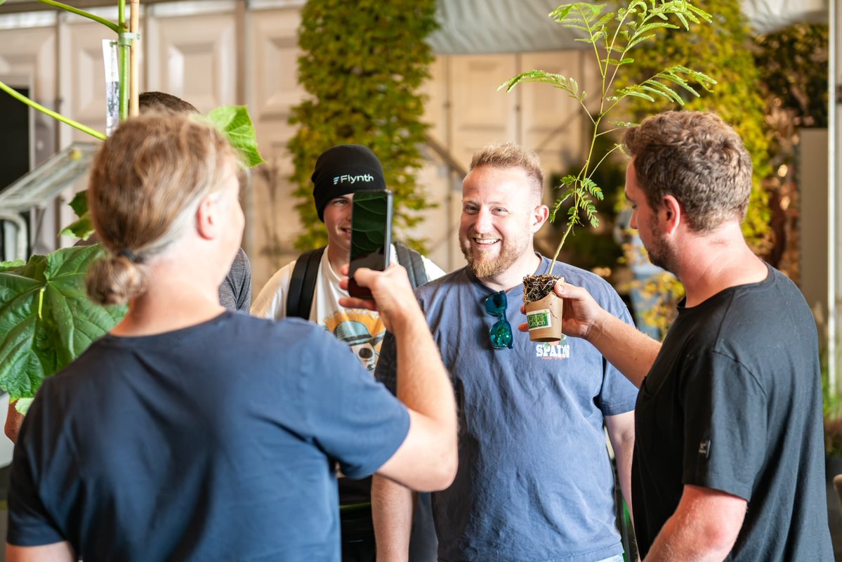 grootgroenplus's tweet photo. Ons mediateam is druk bezig met alle foto's! De eerste foto's zijn inmiddels gepubliceerd op de website. Neem even een kijkje 📷

Een dezer dagen komen ook de foto's van de routes Rood, Grijs en Blauw online. Houd de website aankomende week in de gaten. 

https://t.co/FrFcjlELiu https://t.co/2ExCUe4oCR