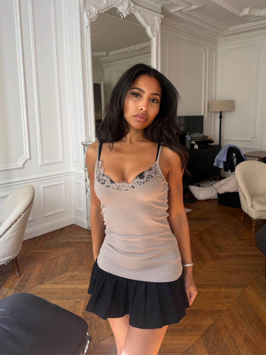 itsokangel's tweet photo. I like who I am in Paris 🇫🇷 https://t.co/oZgBjqoGdA