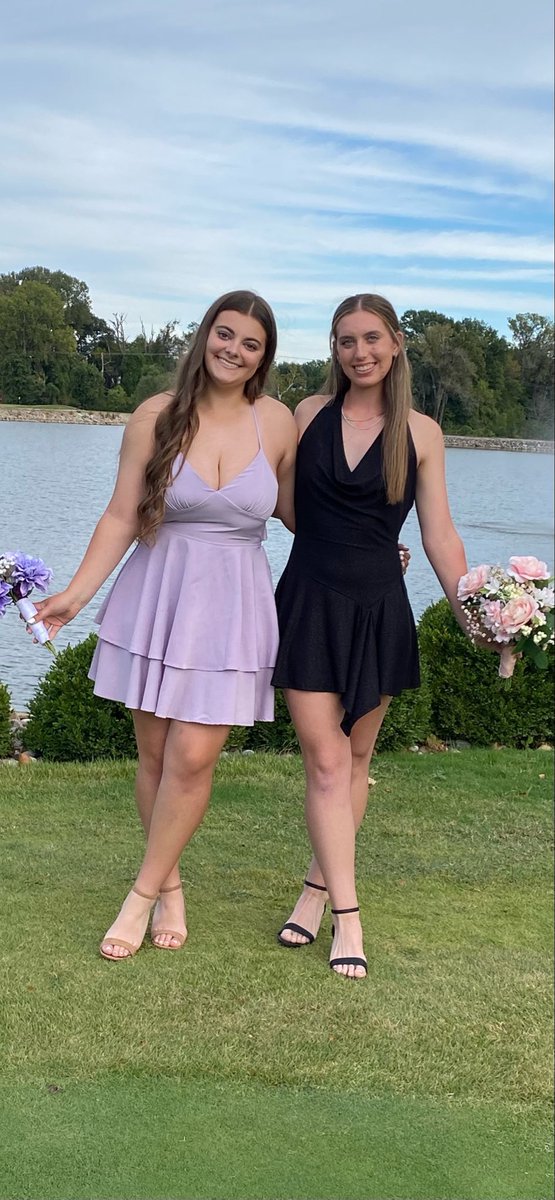 kayleedaniels27's tweet photo. Smart plays and big saves at 1st then started a HUGE 2 out rally in 7th to finally beat FHC. Senior HoCo ❤️🖤
@FZSouthSOFTBALL @ZumSouth 
@topgun09stl
@JeffCo_softball @USASoftballREC 
@MidwestPremierS
@angierains1210 https://t.co/gZrGjmhEeI