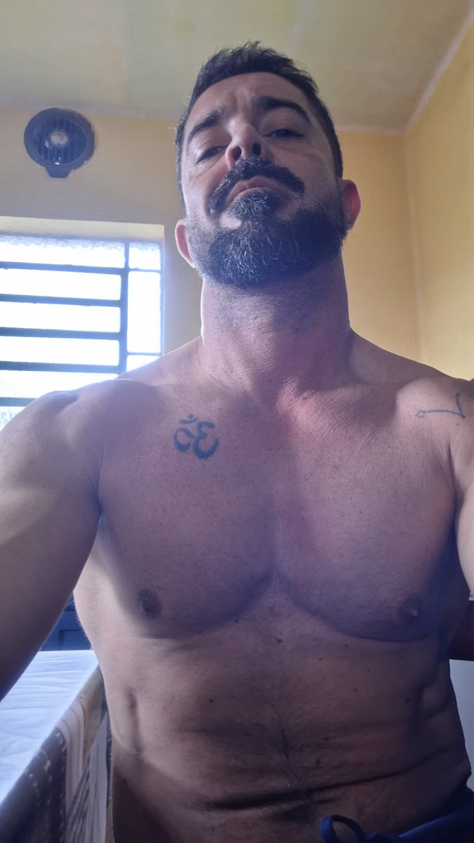 adryfds's tweet photo. Se é para aparecer, que seja de forma frequente 🤭 https://t.co/av6EN7kYkN