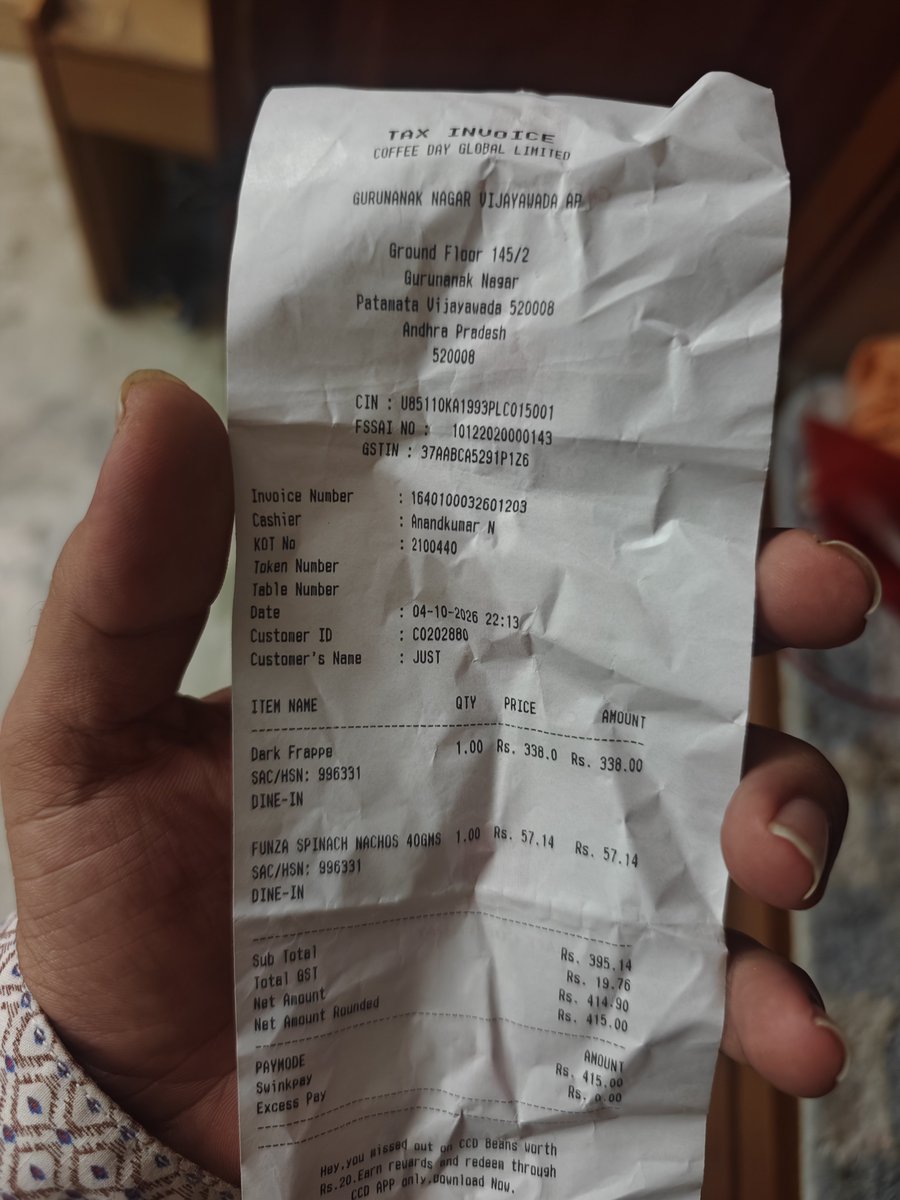 jitendrajain161's tweet photo. How can any #foodoutlet in #India #deny accepting #cash as a #modeofpayment! This particular #outlet conveyed that they have been #instructed from your #company itself to accept only #UPI or #card and deny #cashtransactions. 
@CafeCoffeeDay https://t.co/rJevVgN4SO