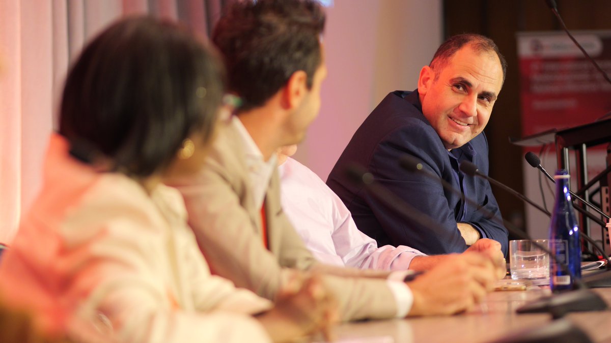 VJHemOnc's tweet photo. 📸 Snapshots from Session 14 at #iwMDSMPN26, "Short perspectives on future plans for clinical trials around the world" - featuring US, Canadian, and French perspectives from @Dr_AmerZeidan, Steven Gore, Olatoyosi Odenike (@myeloidmalig), Rena Buckstein & @thomas_cluzeau. 🇺🇸🇨🇦🇫🇷 

#MDSsm #CTSM #HemOnc