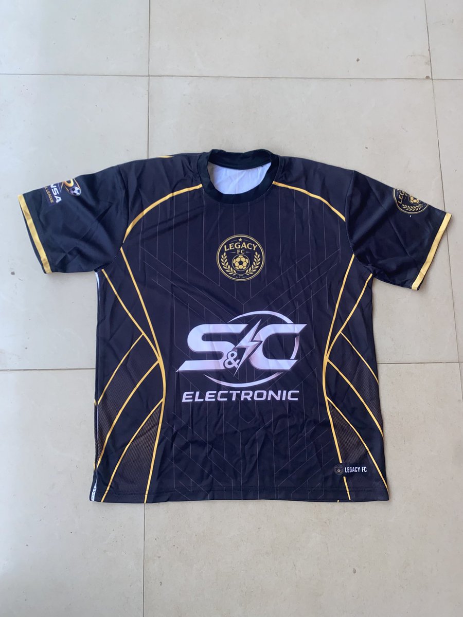 H7nc0zip's tweet photo. Pov: you designed one of the best jersey in your school’s football league https://t.co/4yYLCnfzZP