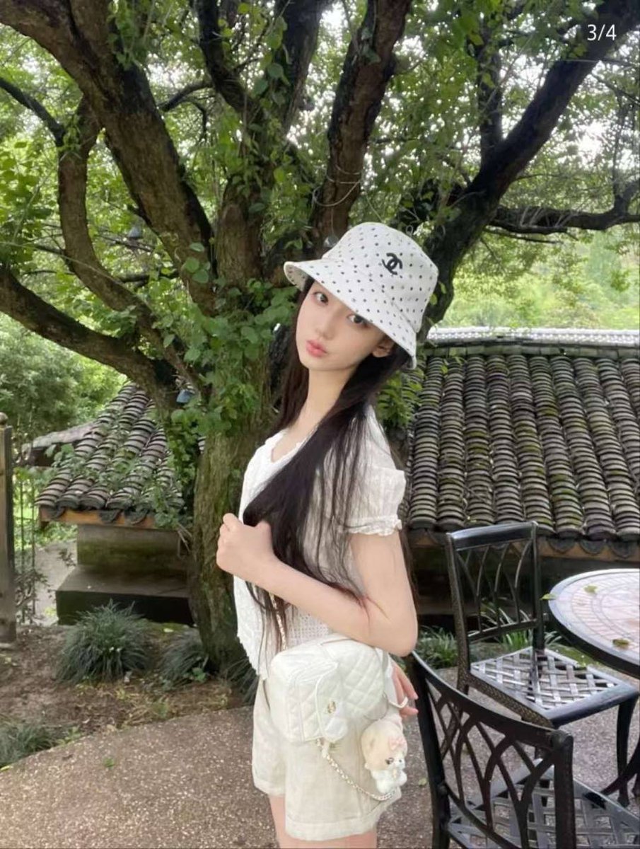 PCiufa's tweet photo. 南京
春风十里不如你 我在等风也在等你
#白小纯 #南京 https://t.co/CNqEDqvix3