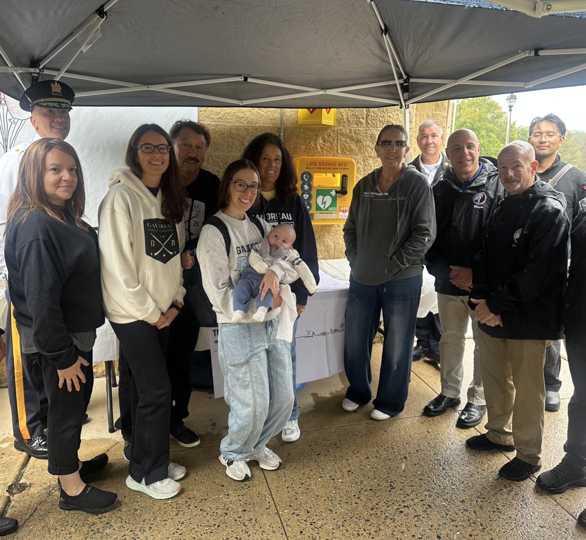 GaudreauFamily's tweet photo. Washington Lake Park is a special place for the Gaudreau family, and now it holds one more tribute to John &amp; Matty.

Thanks to the generosity of the Aliver Foundation, new outdoor AED equipment now stands in the park in honor of John &amp; Matty Gaudreau. https://t.co/yy6MFio9uk