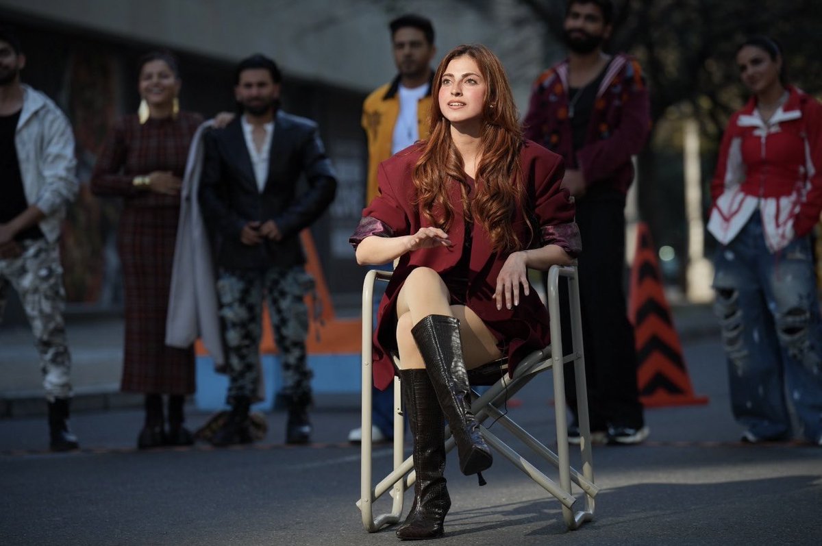 Sunny6706502's tweet photo. Trophy shayad apka haath mein nahi aayi, Hana…
Lekin apne apni har koshish se hamare dil jeet liye. 
Apki har mehnat aur har struggle par humein fakhr hai. 
Hamare liye KKK15 ki winner hamesha ap hi rahogi. 

REBELLIONS PRIDE HANA https://t.co/Sk3gVqIX01