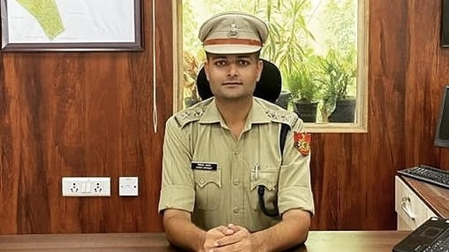 ANANDStudent1's tweet photo. @DelhiPolice yeh to nahin tha? https://t.co/DQ4IdqBaIp
