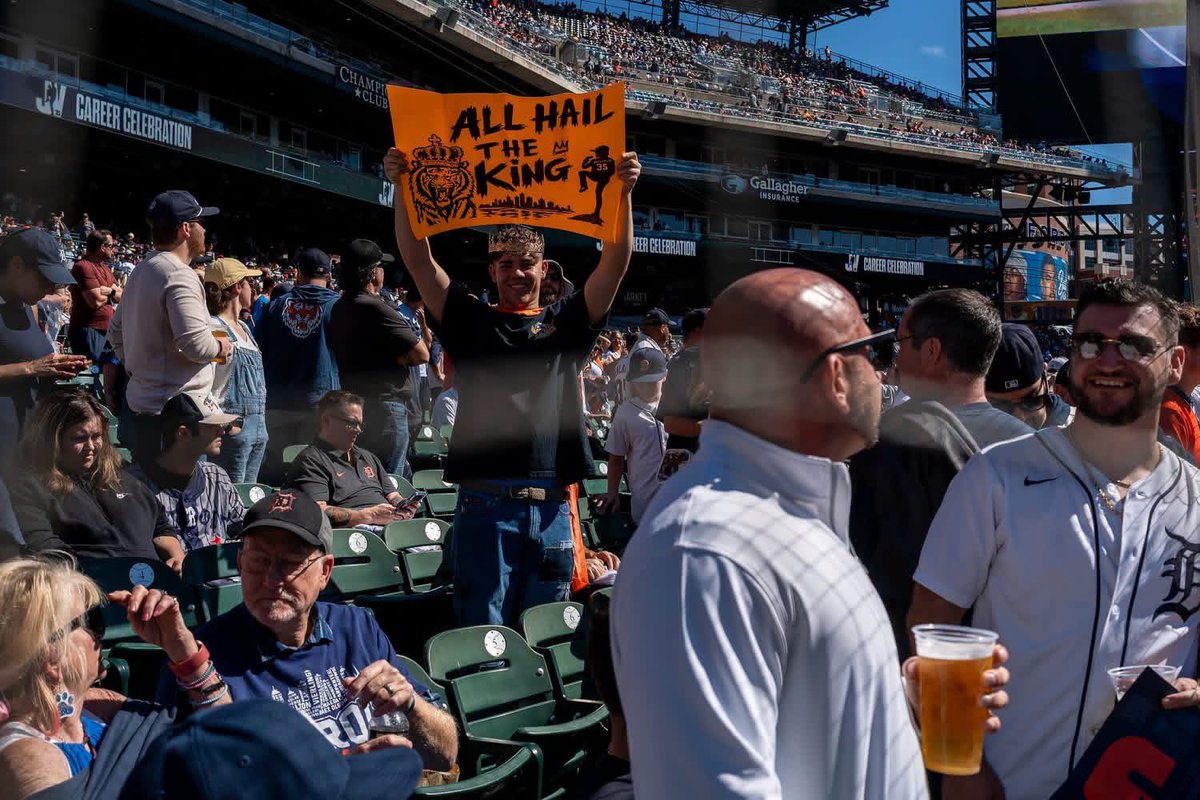visualdavid's tweet photo. Verlander struck out six over 5⅓ innings in his 557th and final career start. Here are a few moments from a game I’ll remember for the rest of my life — photos for @freep &amp; @freepsports. https://t.co/vriu6rGMKA