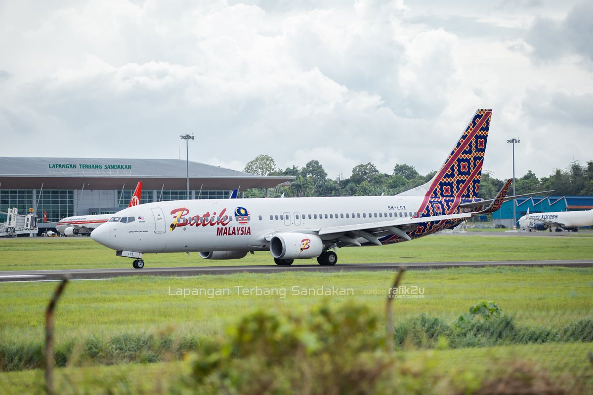 rafik2u's tweet photo. Burung besi—Airport Sandakan. Canon 70-200 F2.8 https://t.co/PJSffhszt9