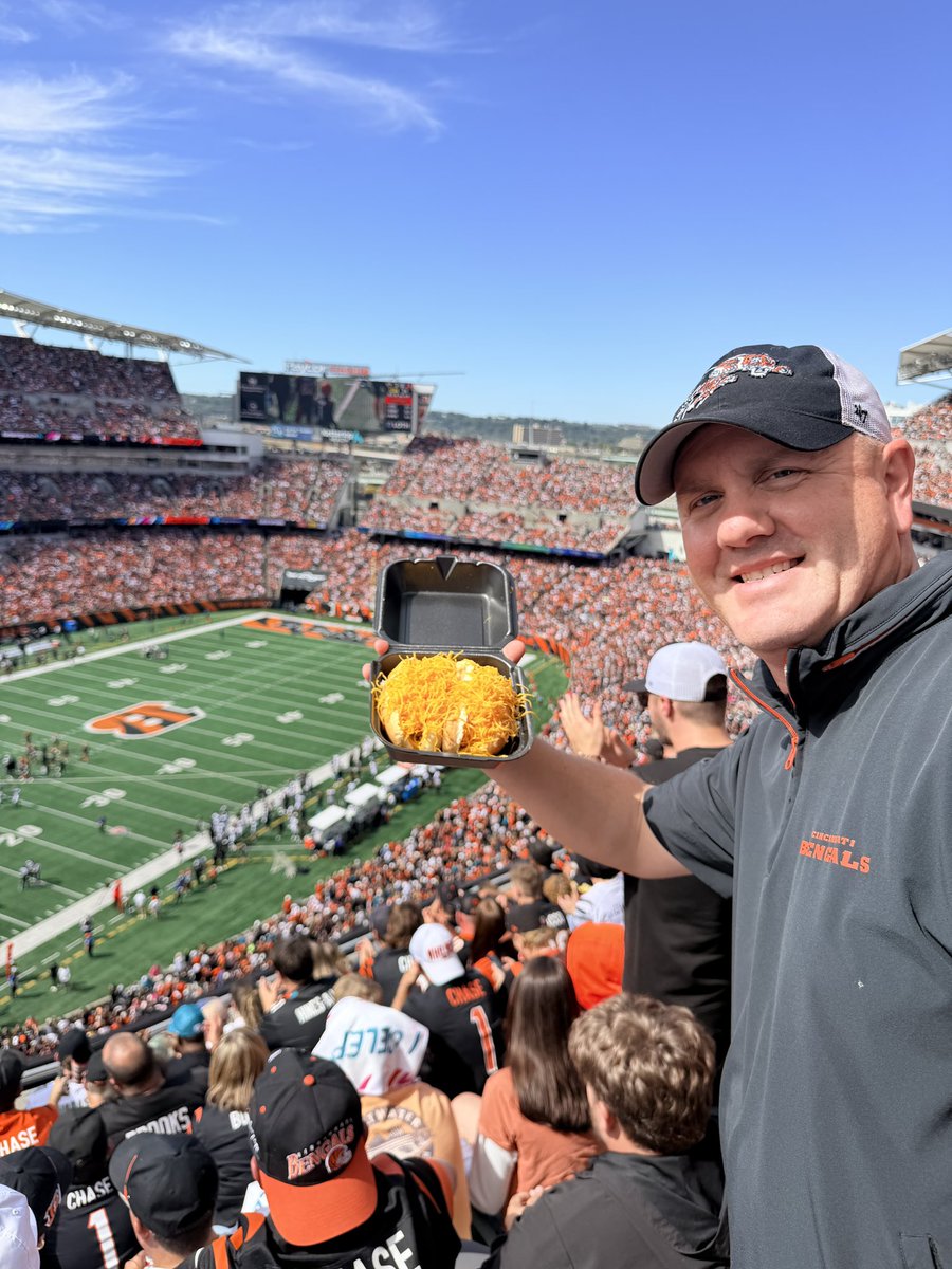 MoEgger's tweet photo. There is NOTHING better than getting a @Skyline_Chili fix at a @Bengals game!

#WhoDey. 
#Skylinepartner https://t.co/3JbxheydXw
