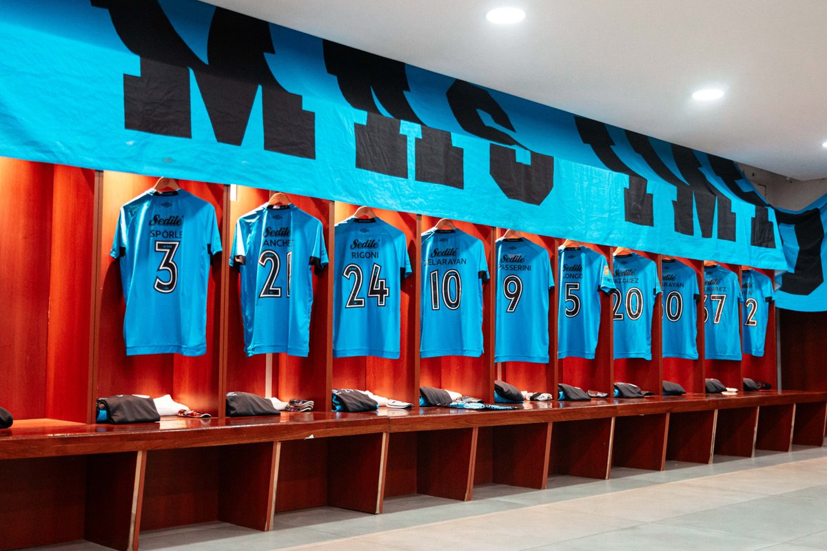 Belgrano's tweet photo. El color de toda la vida. 
El celeste del campeón 🏆

#VamosLaB 🏴‍☠️ https://t.co/iQ2WiWkgYO