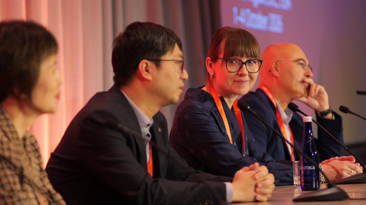 VJHemOnc's tweet photo. #iwMDSMPN26 | Part 2 of "Short perspectives on future plans for clinical trials around the world" covered Chinese, Scandinavian, Greek, and Australian plans for MDS studies, presented by Bing Li, @AstridOlsnes, Ioannis Kotsianidis, and Lynette Chee.🇨🇳🇳🇴🇬🇷🇦🇺
#MDSsm #CTSM #HemOnc https://t.co/7EOUlaEF88