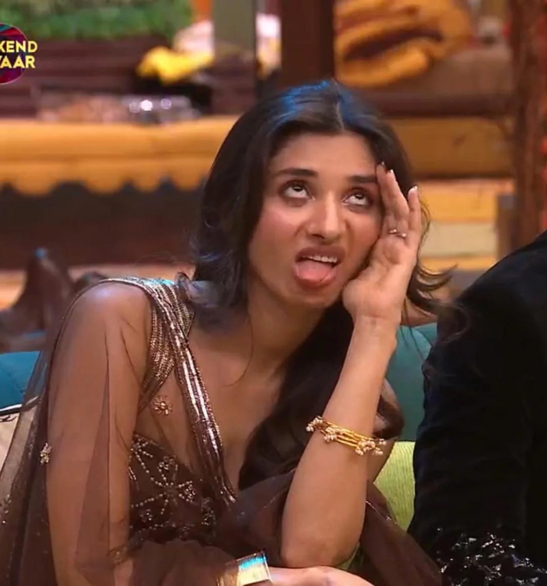 BiggBoss_Tak's tweet photo. What’s with these expressions, Kanika? 

Itna jealousy &amp; insecurity kyun, just because people are liking Qazi more? https://t.co/vweA7d7Yyt