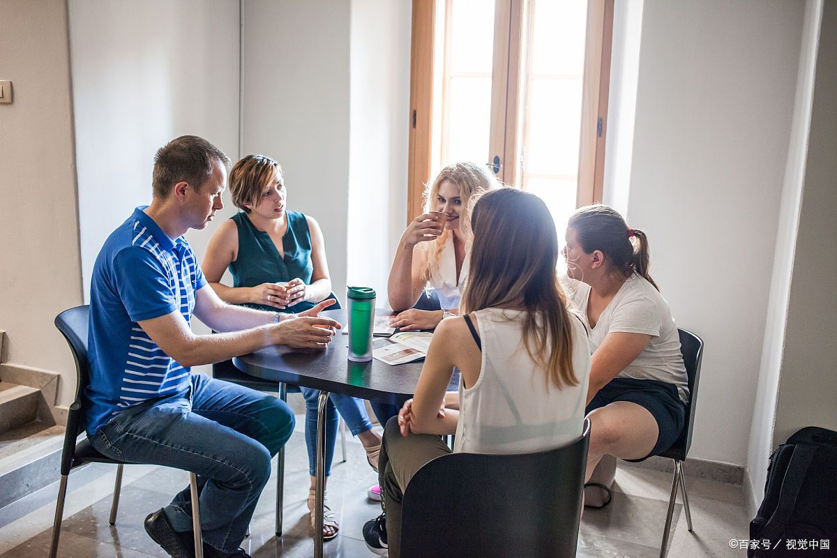 AlexandraUstev's tweet photo. Unión de Amigos UCM organiza una tarde de intercambio de libros y café este sábado en el patio central! Todos son bienvenidos a traer sus lecturas favoritas y conocer nuevos amigos. https://t.co/jHIZr9Yo3n
