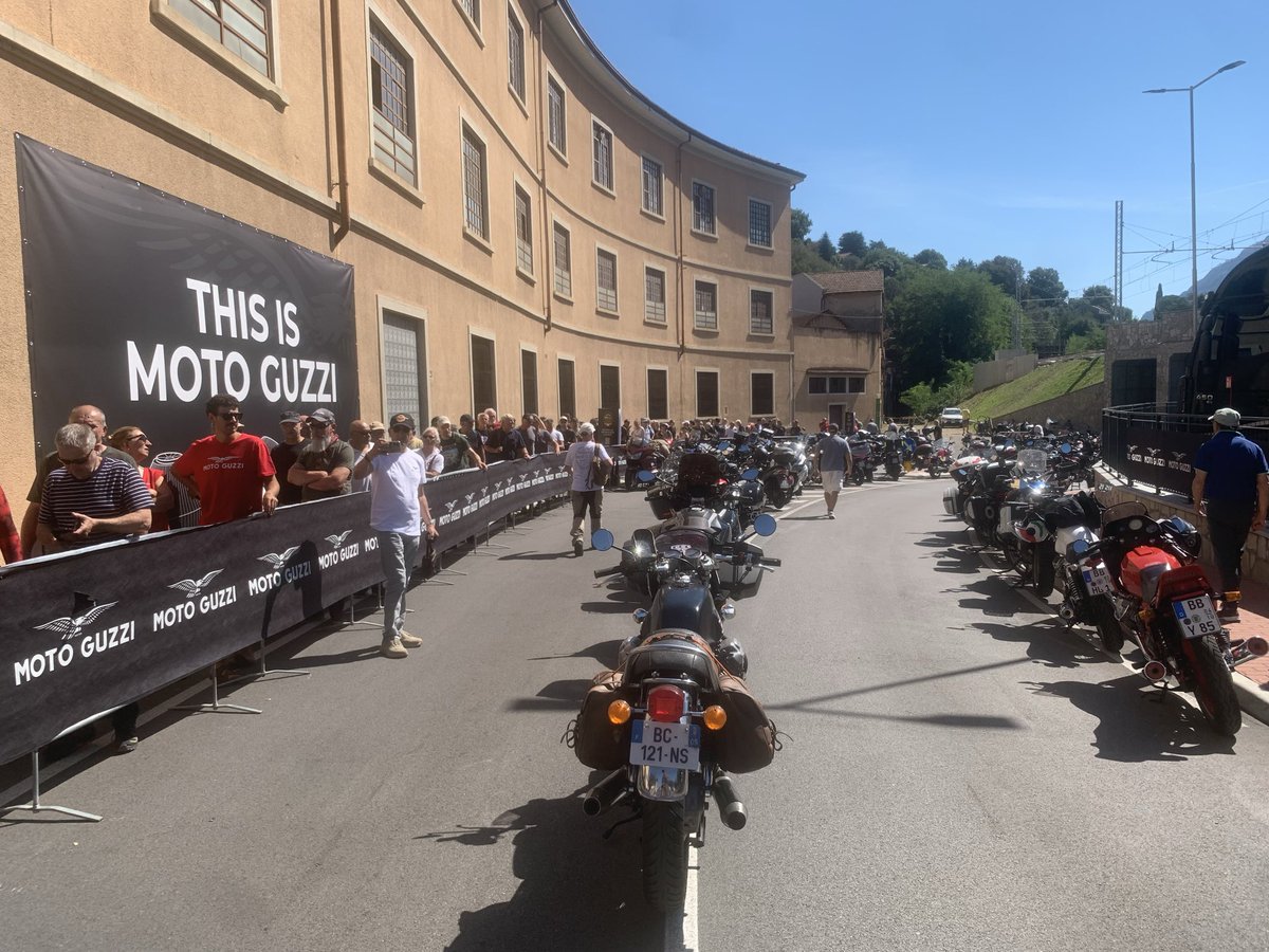 laverda98's tweet photo. @jane_ethan12 BBQ yes, motorcycle for Islam-Bartli NO🍸🙃👍🦉💥🐳🌪️🎸 https://t.co/dBBhSRY7Ex