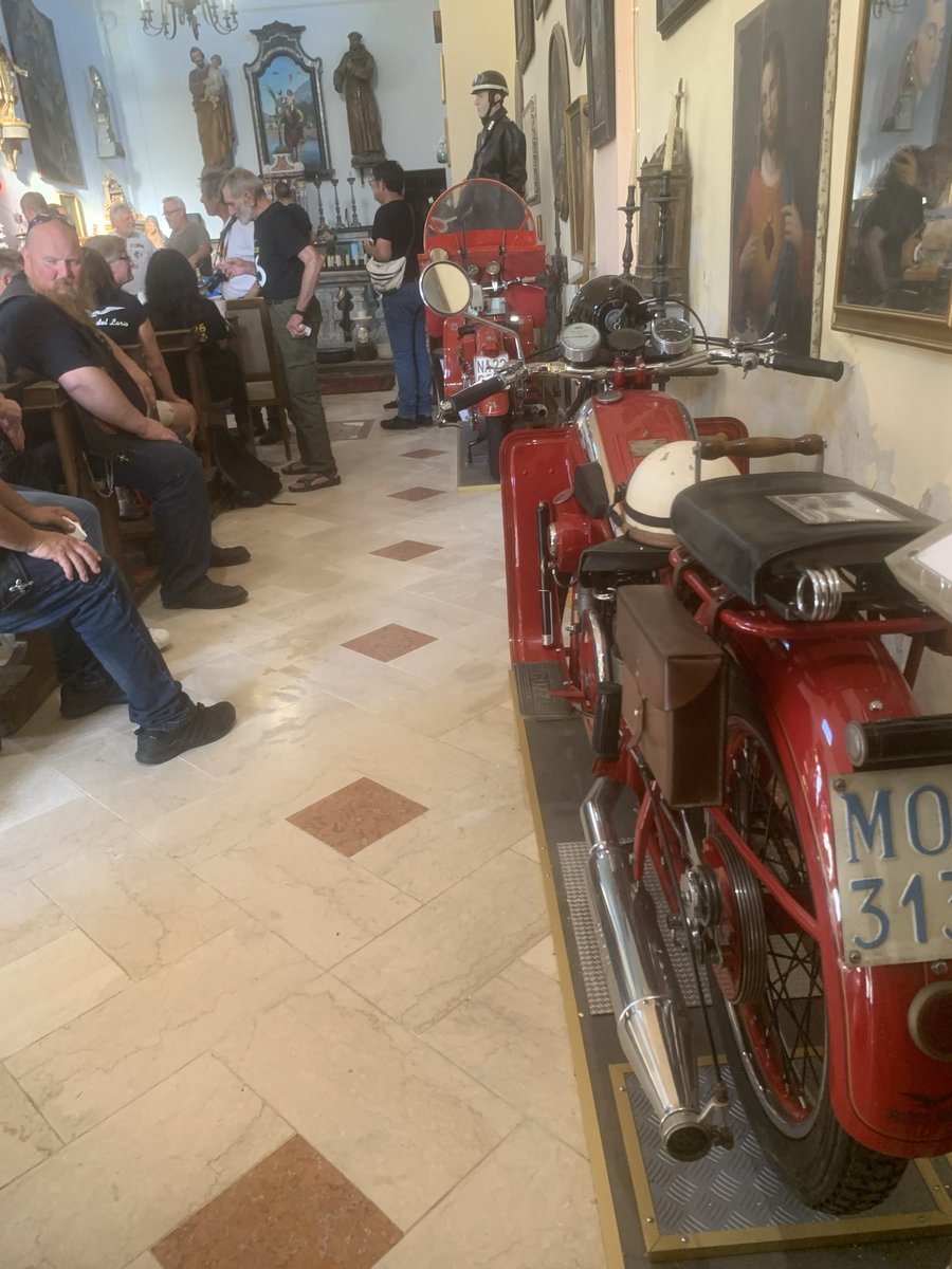 laverda98's tweet photo. @jane_ethan12 BBQ yes, motorcycle for Islam-Bartli NO🍸🙃👍🦉💥🐳🌪️🎸 https://t.co/dBBhSRY7Ex