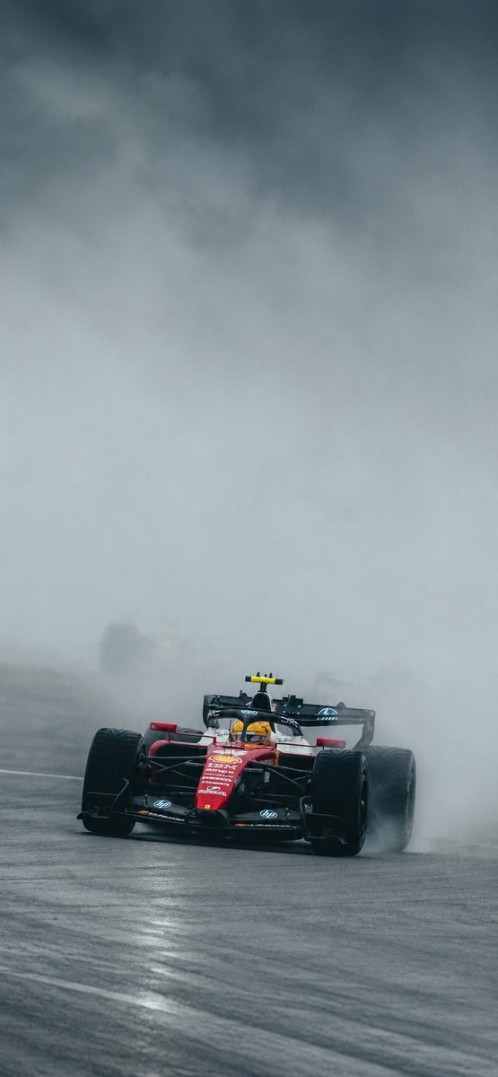 F1HardWalls4k's tweet photo. Via Lewis Hamilton Instagram 📍 https://t.co/hTPY7A5rlM