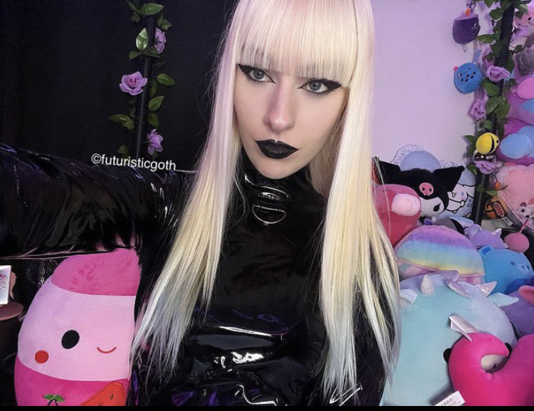 Sandra20750's tweet photo. Who is interested in BDSM 😍 https://t.co/4xaPqiuGEu