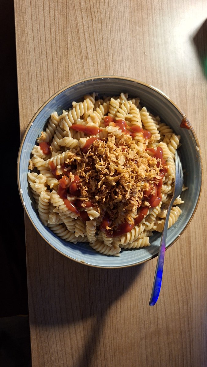 obsibyan's tweet photo. Ghetto ass meal https://t.co/yxK2qoZ4i2