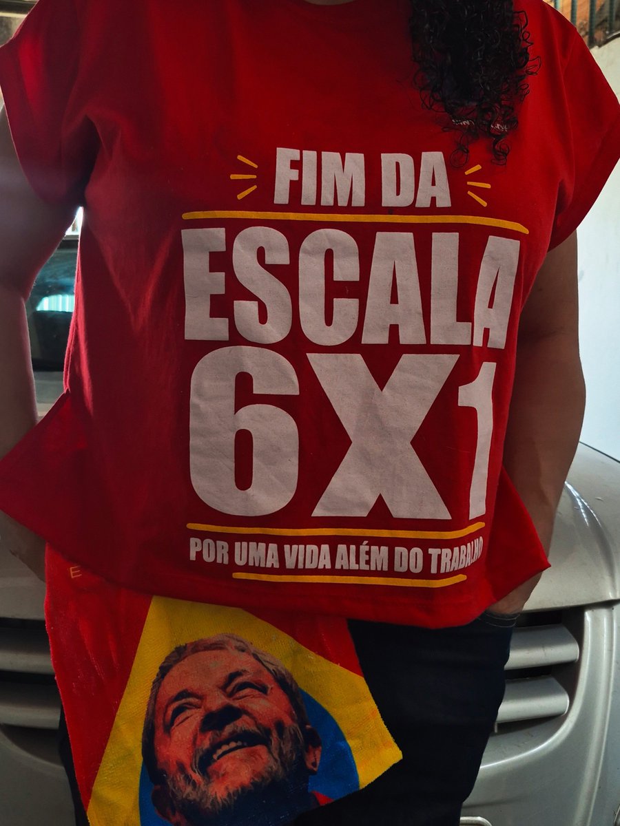 dongdarko's tweet photo. sinto orgulho até meus ossos sobre a criação e o estudo que me levaram a ser quem eu sou. lutem, se posicionem sempre e jamais esqueçam que estar vivo já é um ato político! ⭐️❤️ https://t.co/xKssiWbGJM