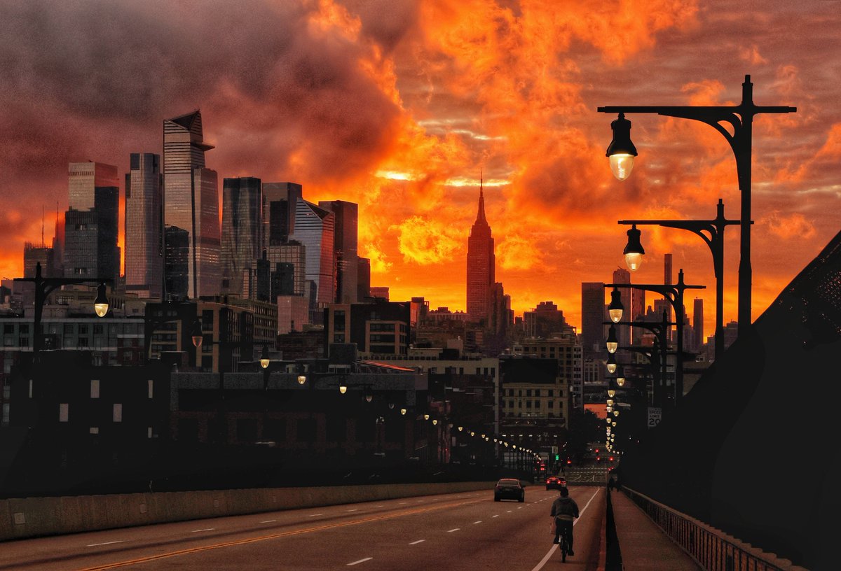 GaryHershorn's tweet photo. Some others from sunrise in New York City, Sunday morning seen from Hoboken, NJ #newyorkcity #newyork #nyc #sunrise @empirestatebldg #sunrise https://t.co/vidpo7FpcM