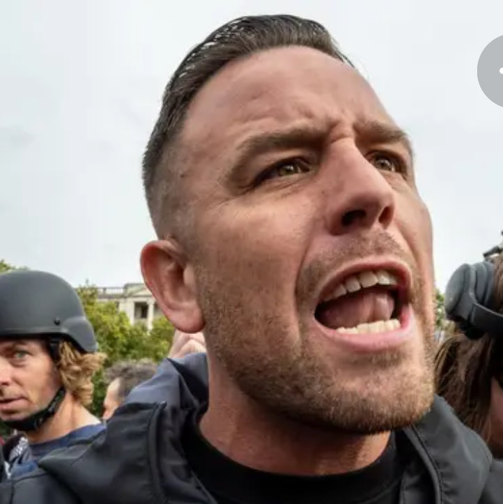 Maria264506501's tweet photo. If you are a #woman who has been #assaulted by a #man and you support #TommyRobinson and #DannyTommo, who have both been charged with #assaulting a #woman, what is wrong with you. https://t.co/H3LjAJ409F