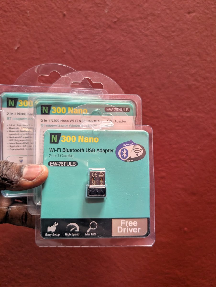Pc_Authentique's tweet photo. CLÉ WI-FI + BLUETOOTH USB N300 NANO – 2 EN 1 

📡 Wi-Fi N300 : jusqu’à 300 Mbps
🔵 Bluetooth intégré : connectez vos écouteurs, souris, clavier, manette, etc.
💻 Compatibilité : Windows 7 / 8 / 8.1 / 10 / 11
⚡ Interface : USB
📦 Format Nano : compact et discret
🛠️ Installation facile : Plug & Play + pilote inclus
🔄 Fonction 2-en-1 : Wi-Fi + Bluetooth dans une seule clé

💰 PRIX : 7.500 FCFA

📞 Commande / WhatsApp : 77 809 75 50
🚚 Livraison disponible à Dakar
🛡️ Produit de qualité – Garantie magasin

#DMTGTECH #CleWifi #WifiN300 #Bluetooth #USB #Informatique #Dakar #AccessoiresPC
